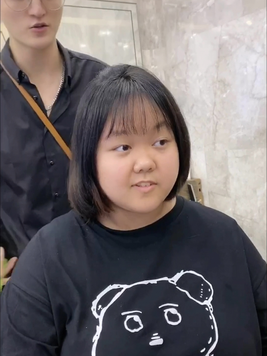 适合圆脸胖子的短发