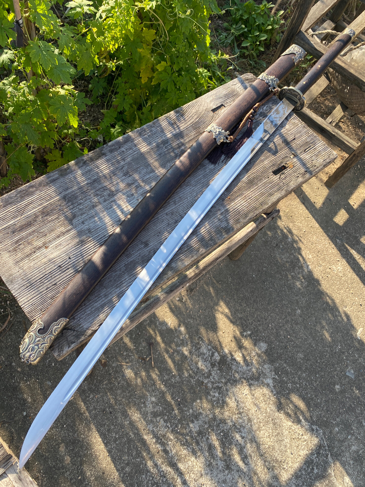 苗刀,又名戚家刀,专为抗倭寇而设计的刀型