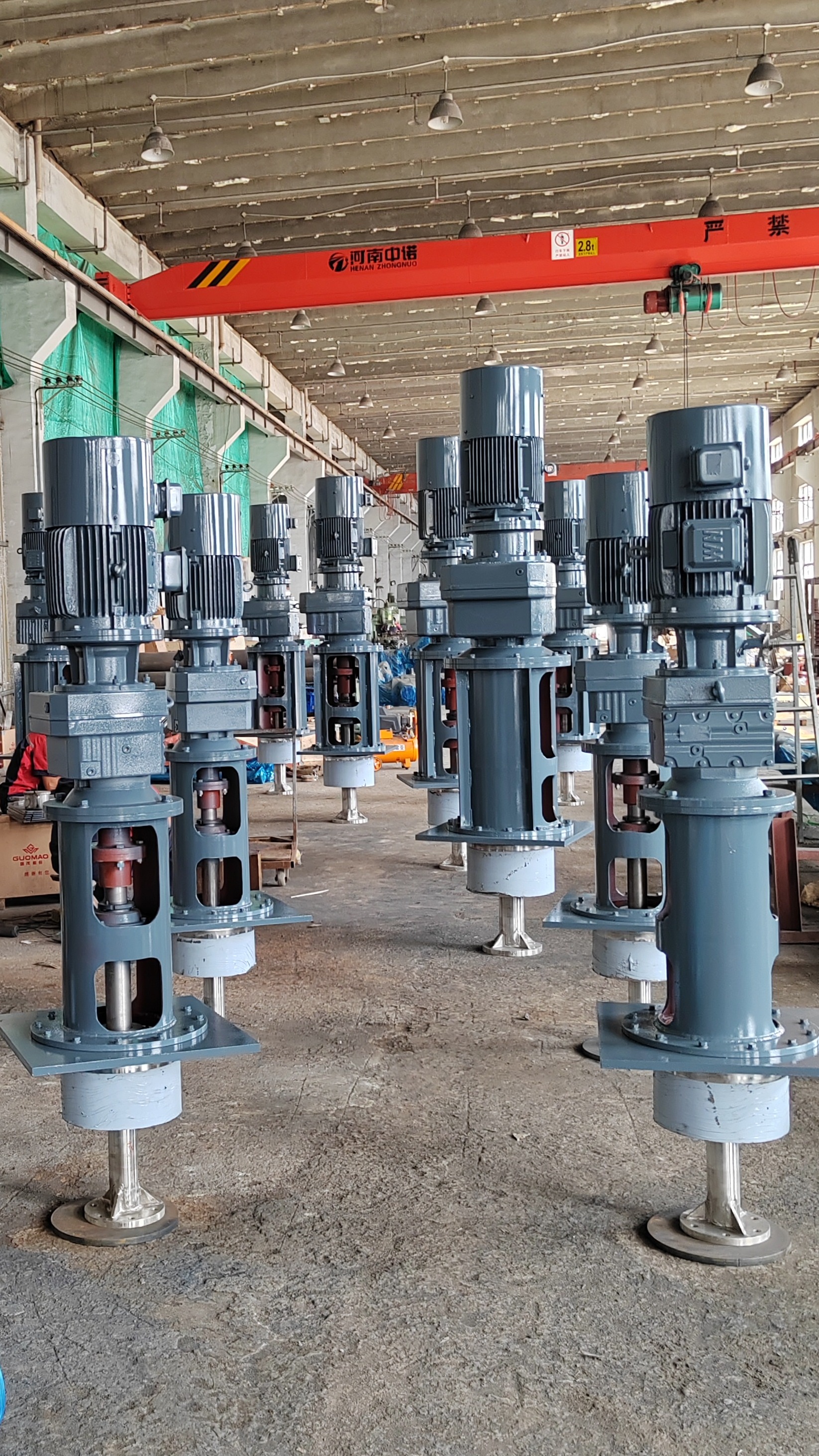 立式搅拌机客户定制准备发货