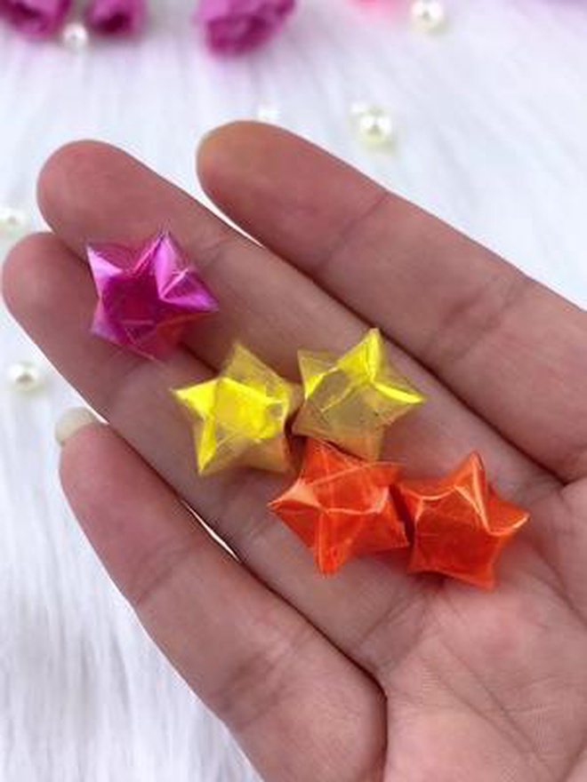 用马克笔给胶带上色做出来的星星也太美了吧-度小视