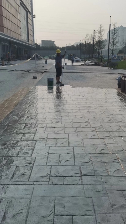 压花地坪混凝土施工流程