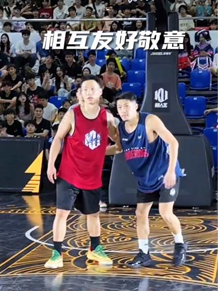 小个球员之间的直接碰撞当身高168cm的yukke遇到174cm的周锐谁究竟是