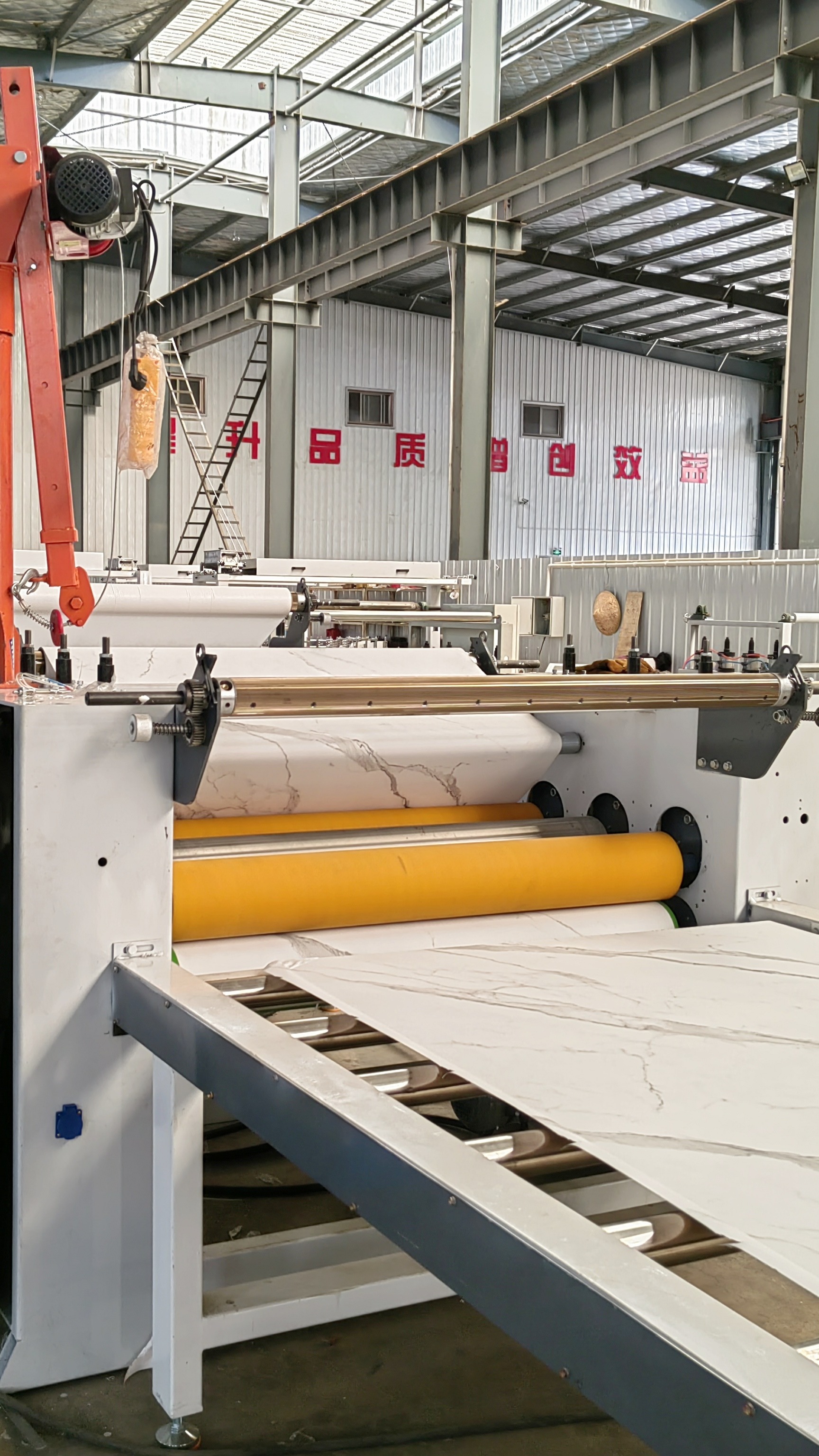 小型木饰面平贴机生产线 密度板贴面机 装饰板贴面机 贴纸机-度小视