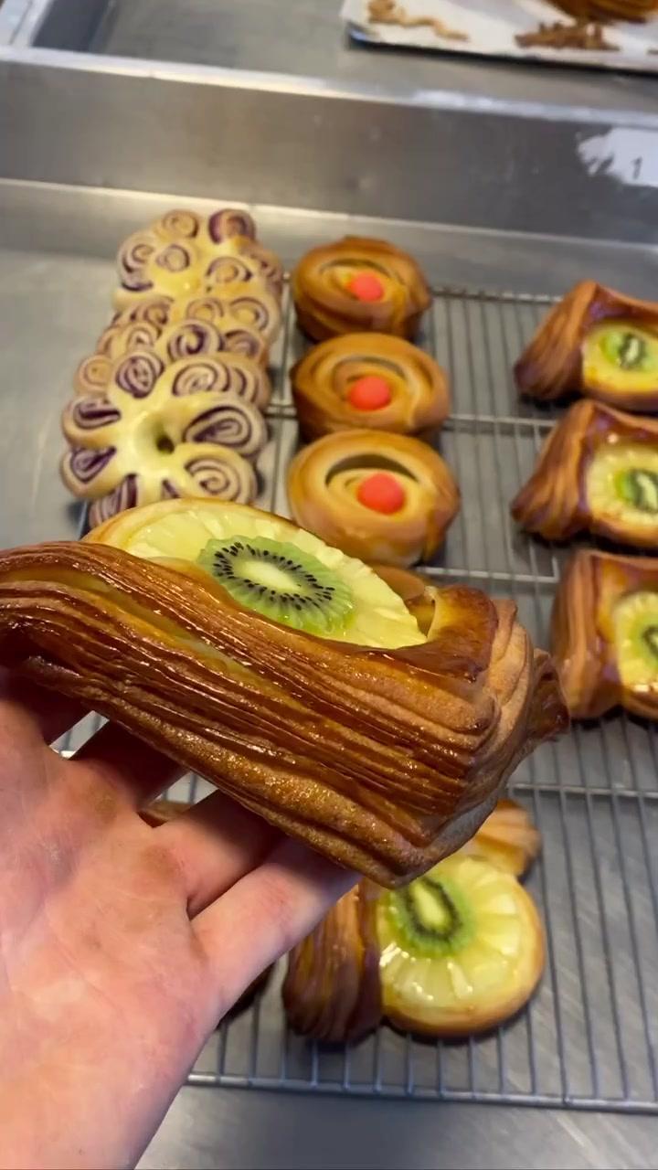 神仙颜值的水果丹麦,外酥里嫩,甜而不腻.