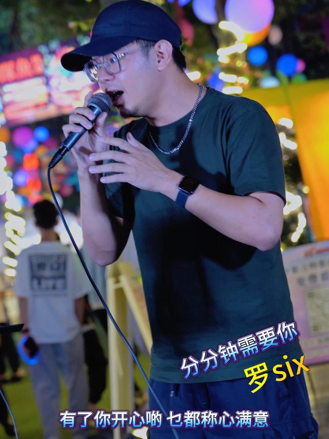 户外唱歌 音乐现场live 街头艺人 街头路演 路人视角 灵魂歌手 唱歌