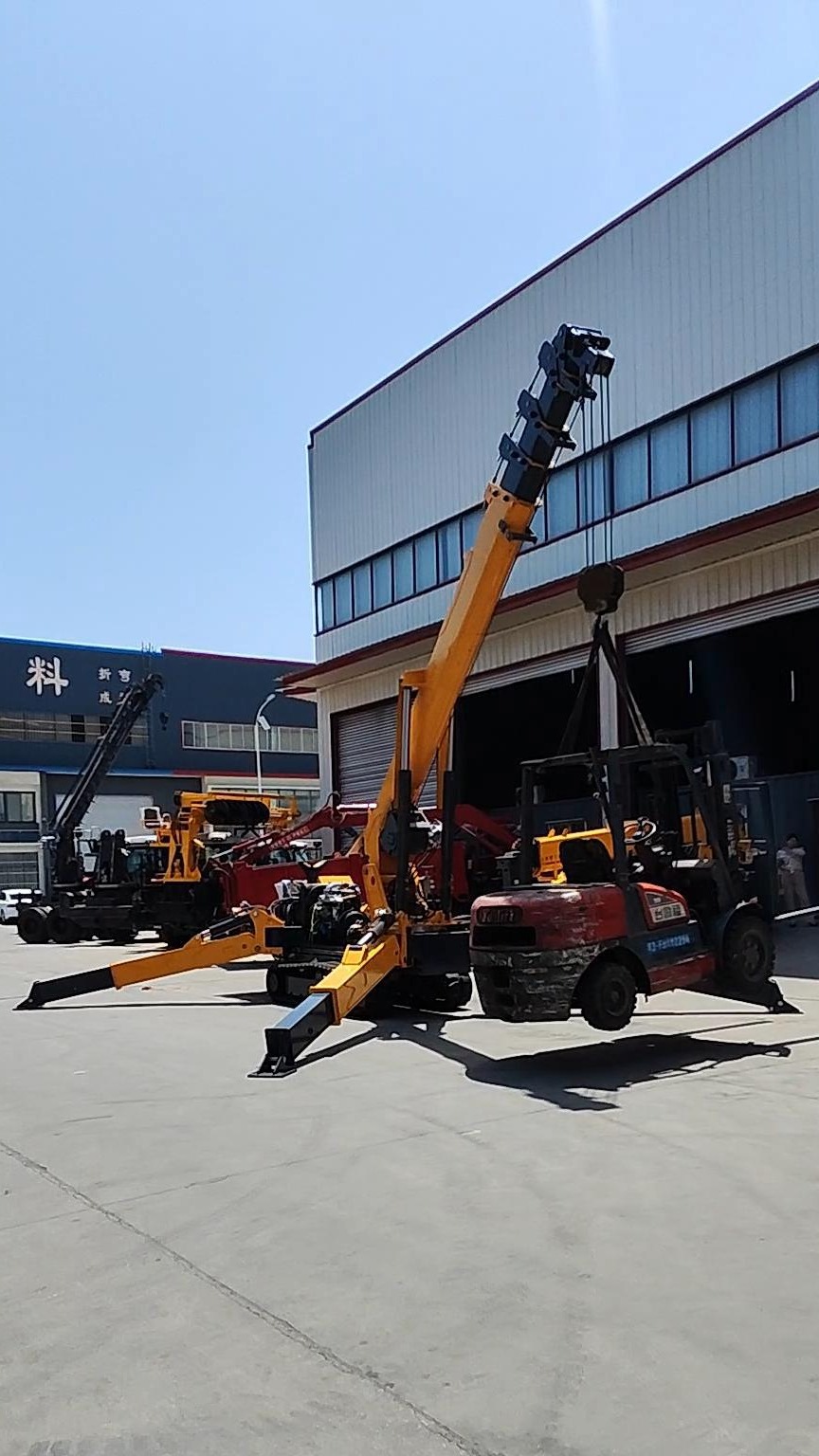 5吨蜘蛛吊吊重叉车测试中