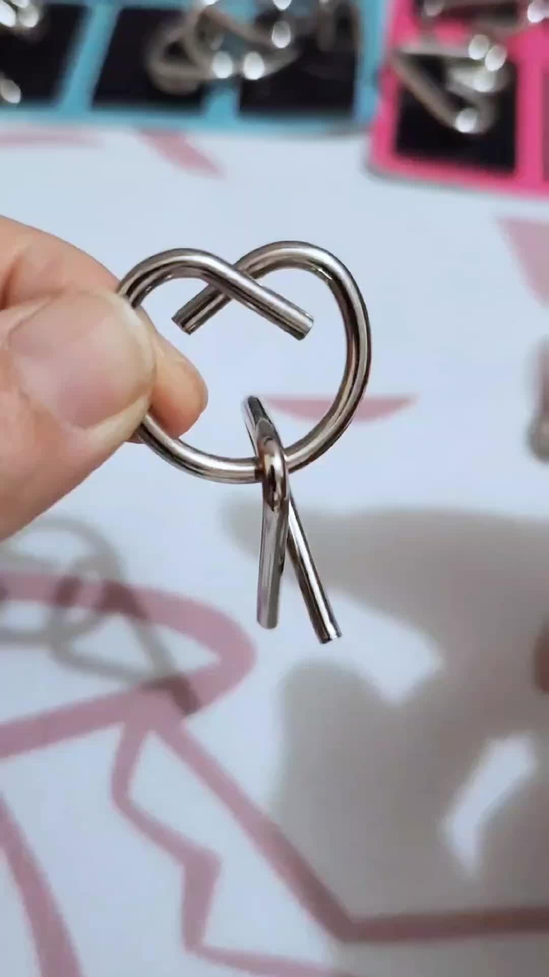 智力解扣,锻炼孩子观察力,动手能力和空间想象力,训练专注力.