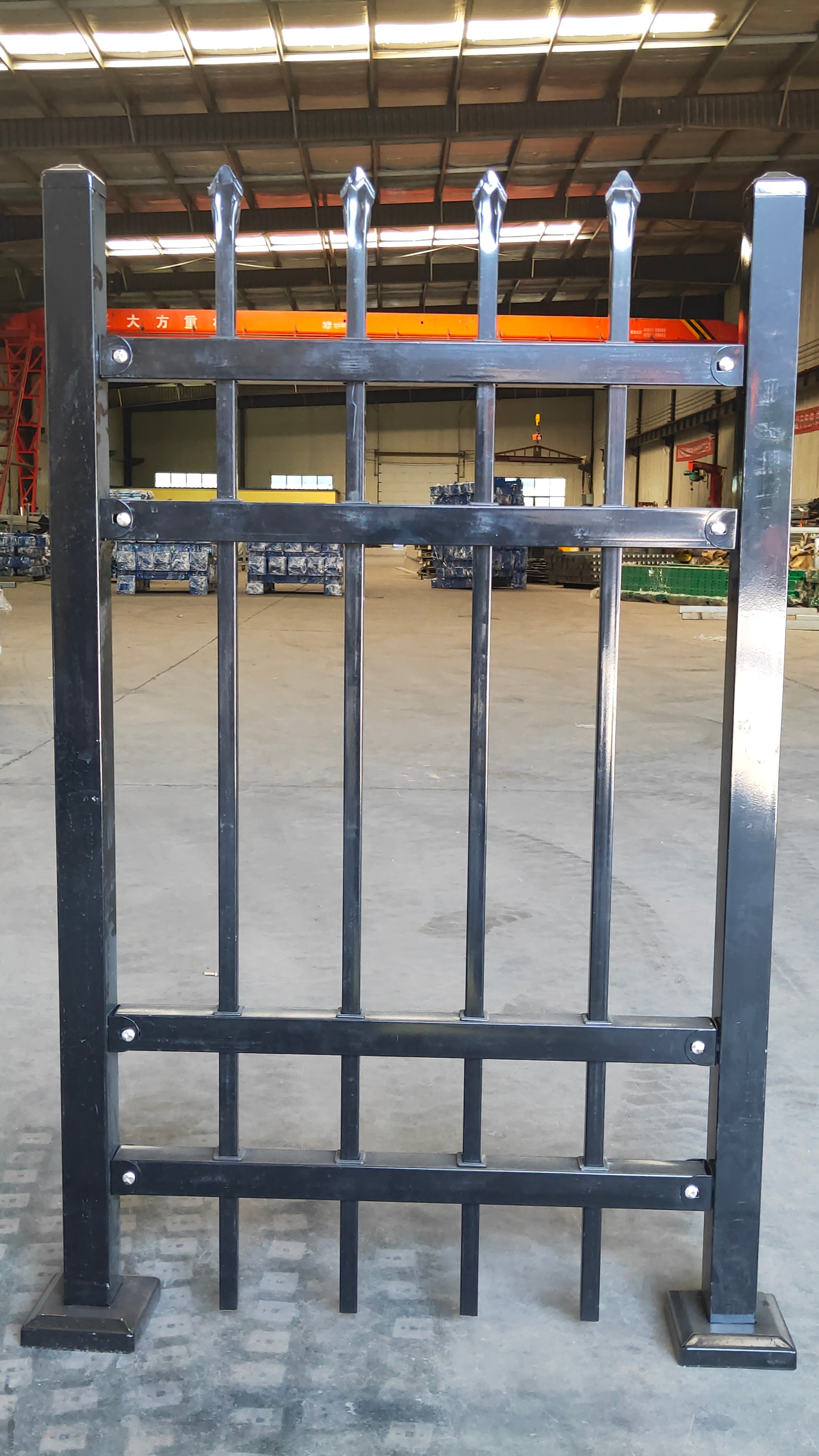 双向防护锌钢护栏 表面喷塑处理 美观结实-度小视