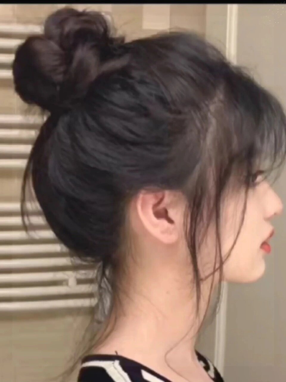 高颅顶蓬松丸子头!谁扎谁好看,气质慵懒