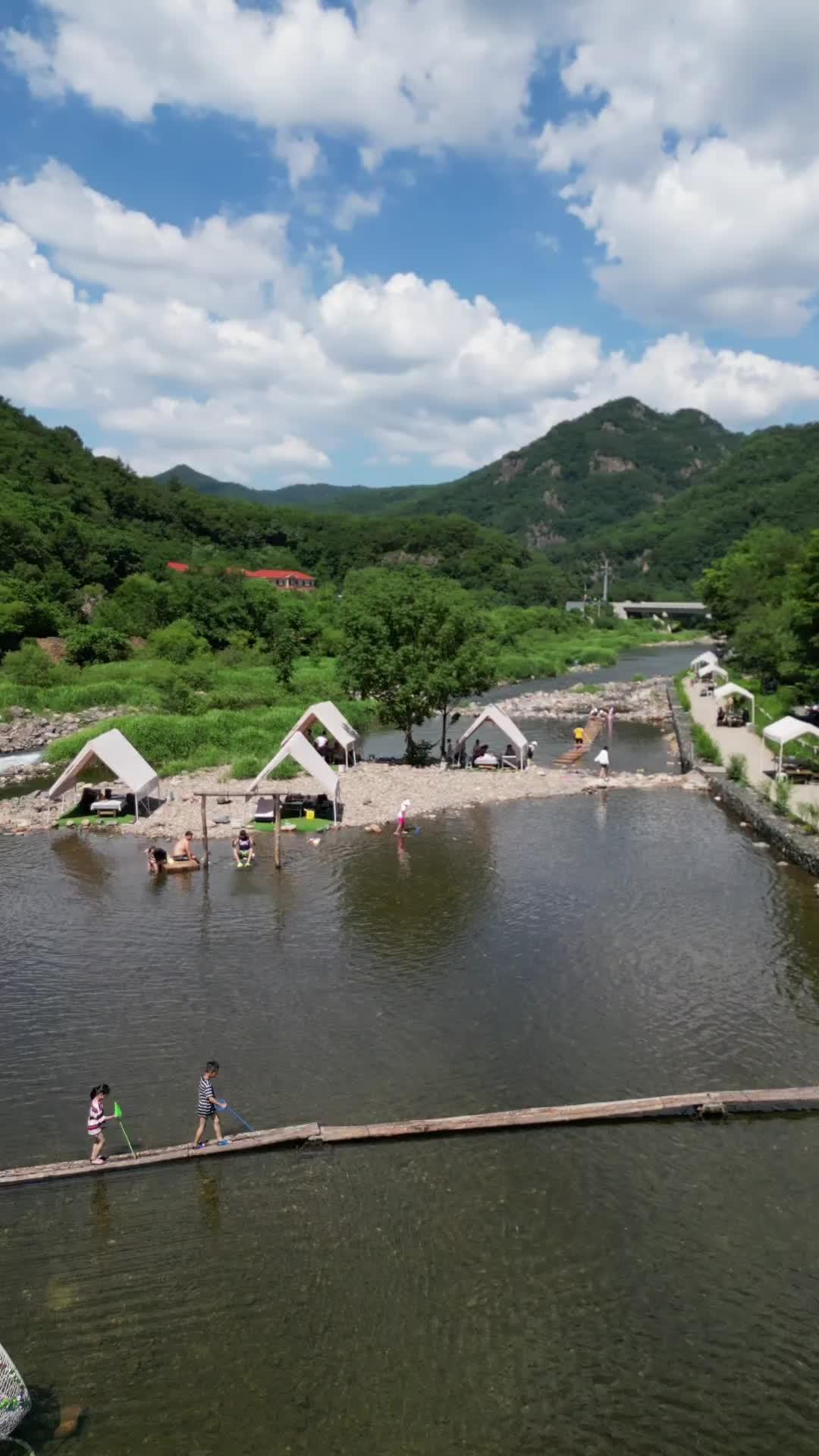藏在本溪大山里的农家院,外人都不知道,本溪肖家大院,吃顿饭或住一宿