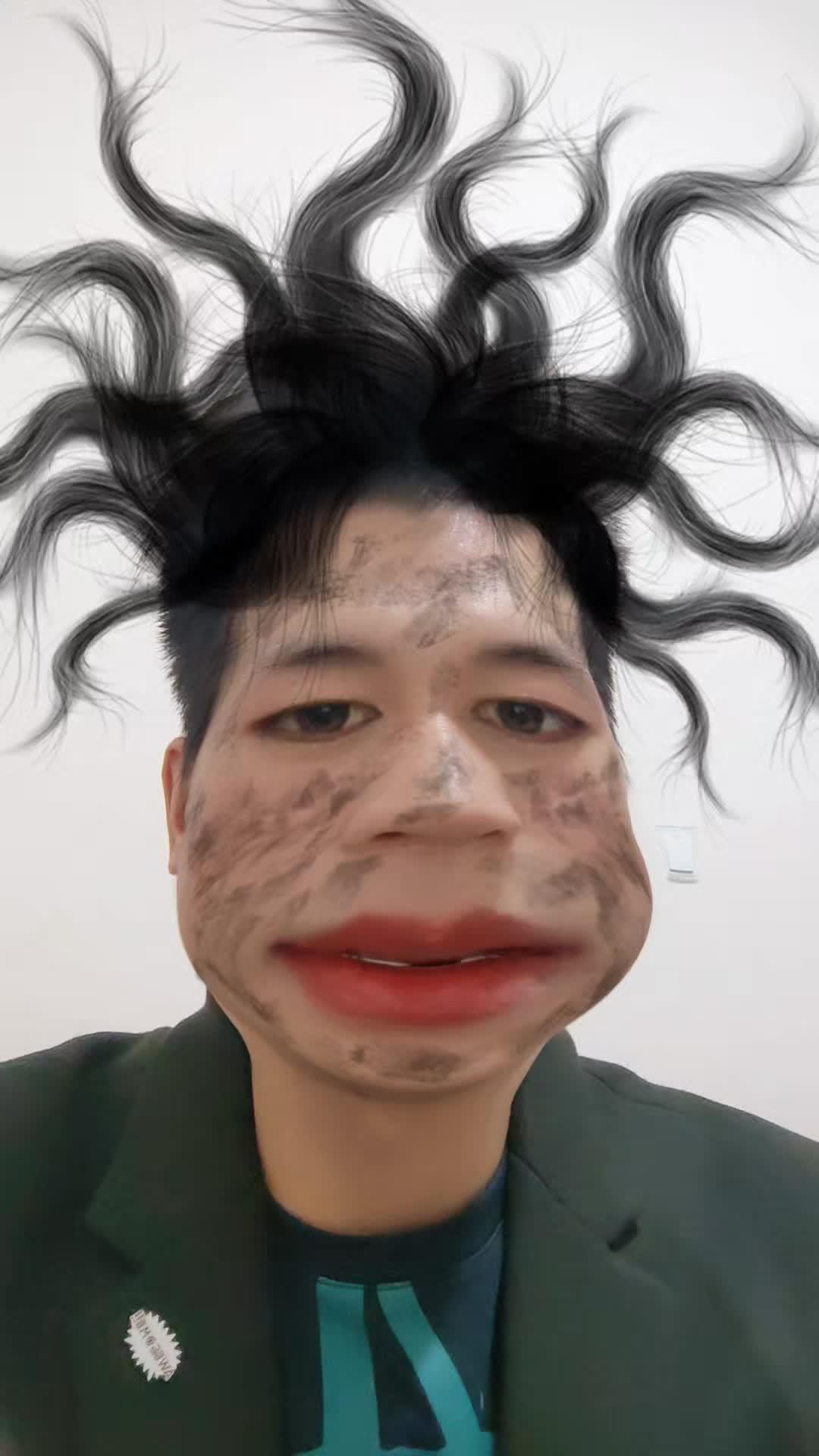 这个发型特别有创意.搞笑 疯狂的头发