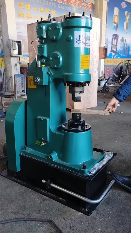 小型打铁工具20公斤一体机免安装空气锤,家用电也可以!