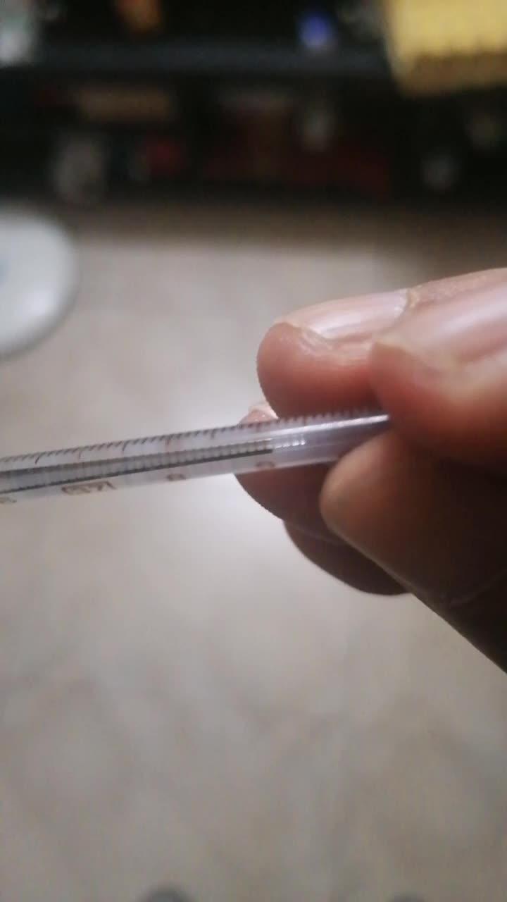 没有抗原,现在烧到39度,这是第一天,不知道是感冒了还是痒了,熬着吧!