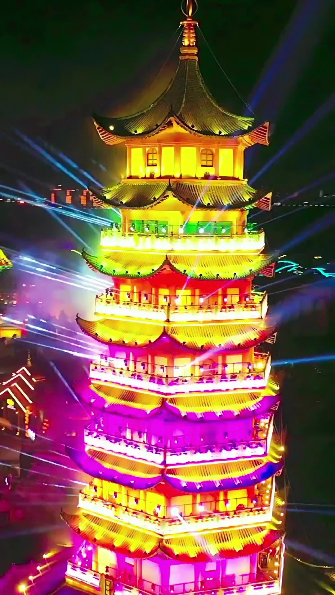 济南方特东方神画520告白夜场 来了,和爱的一起度过一个浪漫的夜晚