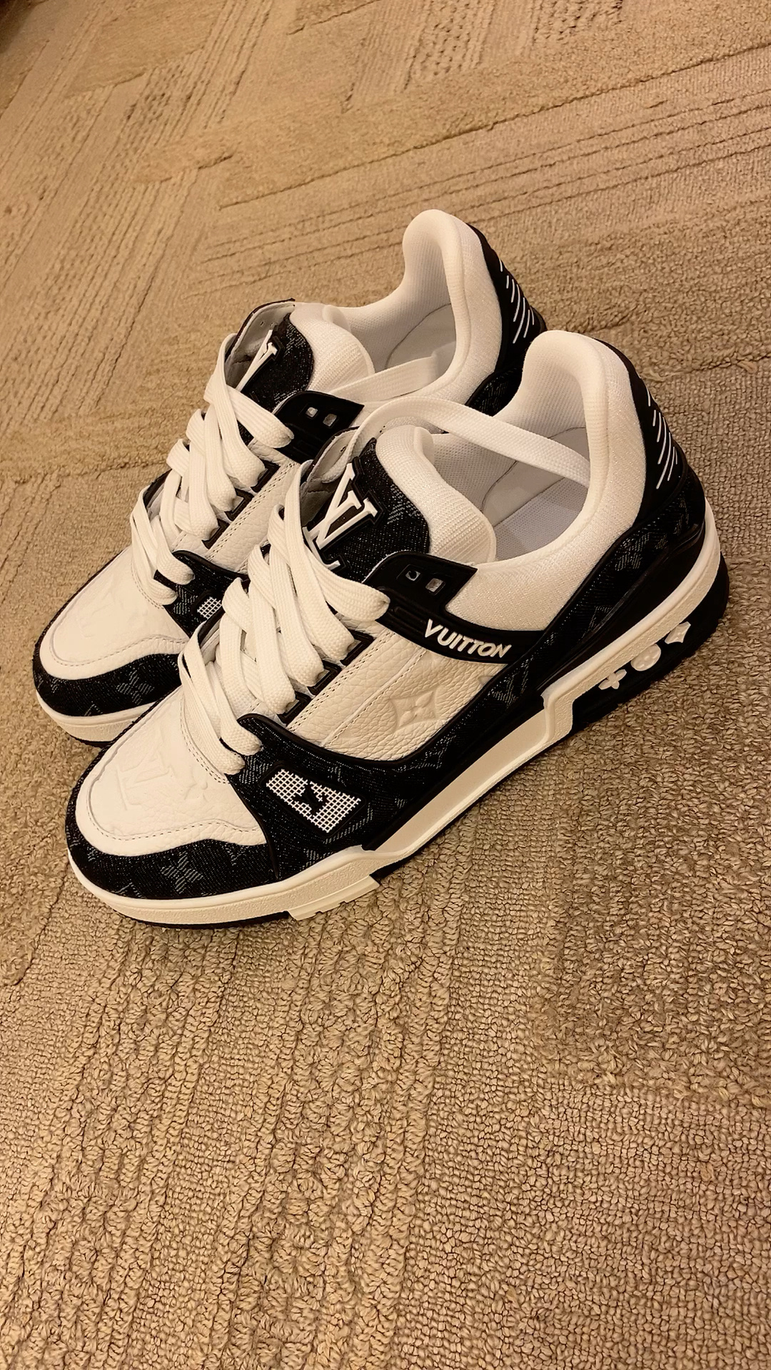 lv最新款女鞋trainer 纯女款即将上市