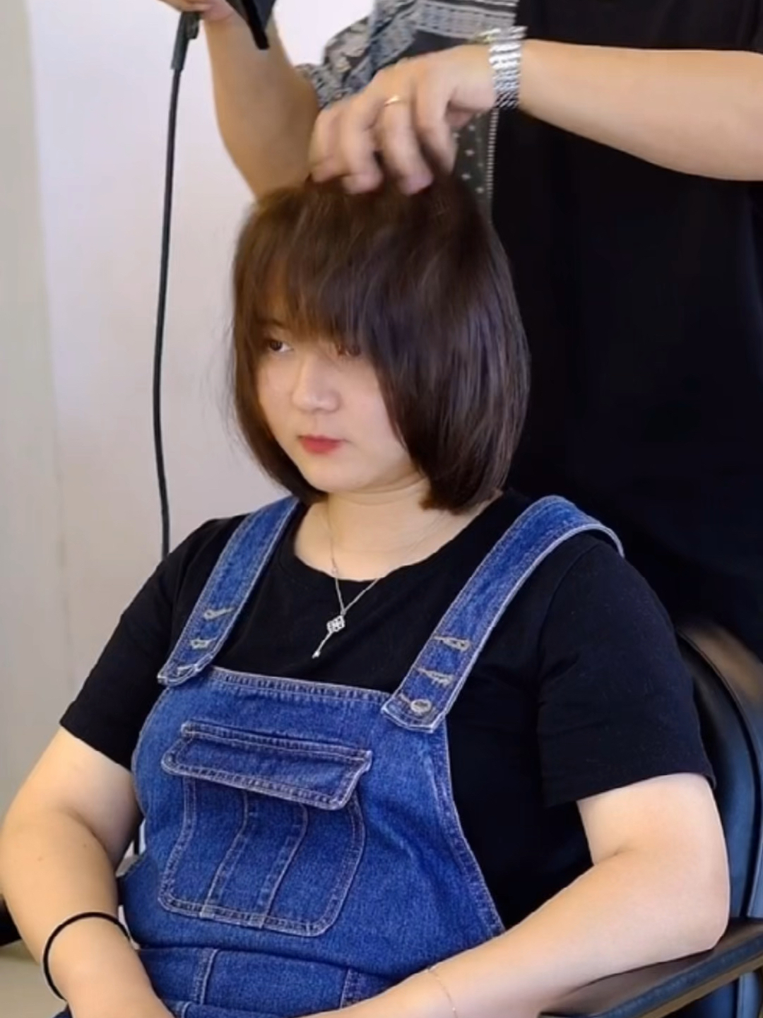 适合脸大的发型