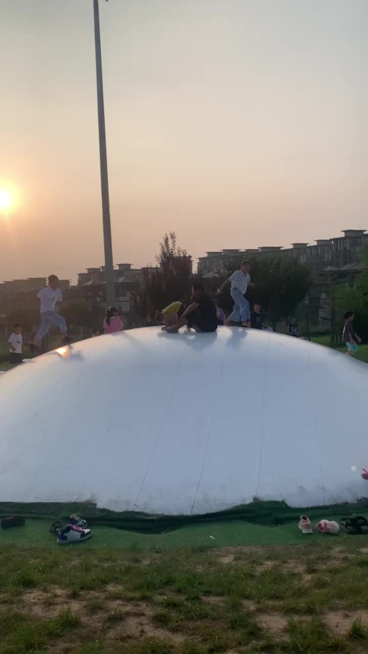 户外游乐场人气游乐项目 云朵网红亲子充气蹦床 儿童蹦蹦云