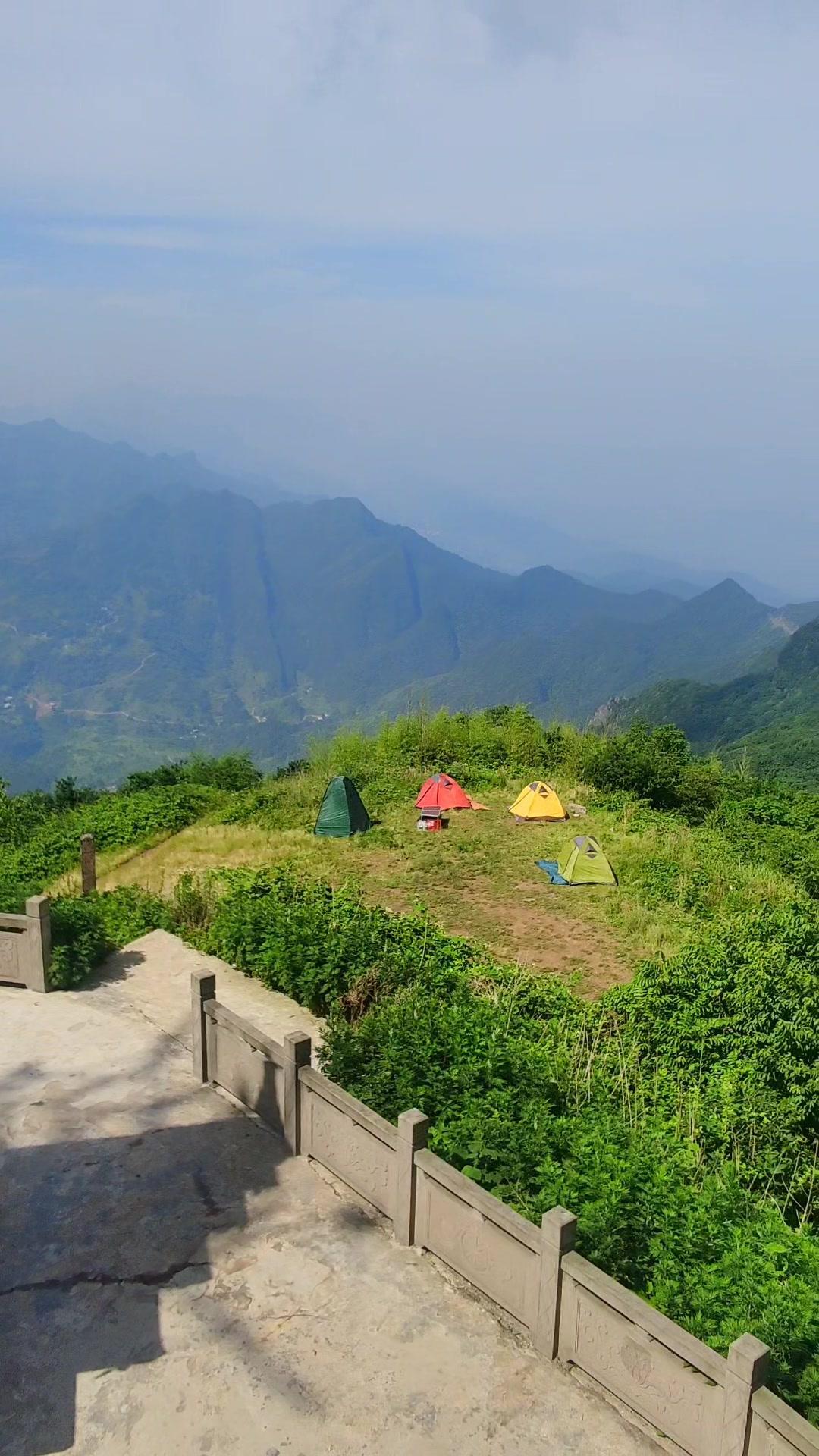 来华蓥山露营,看不一样的漫天星辰-度小视