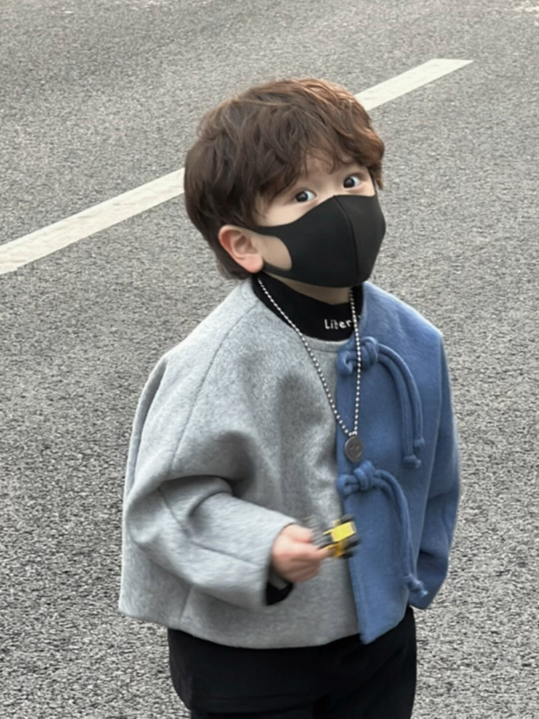 一定要给儿子安排韩式烫发吼看