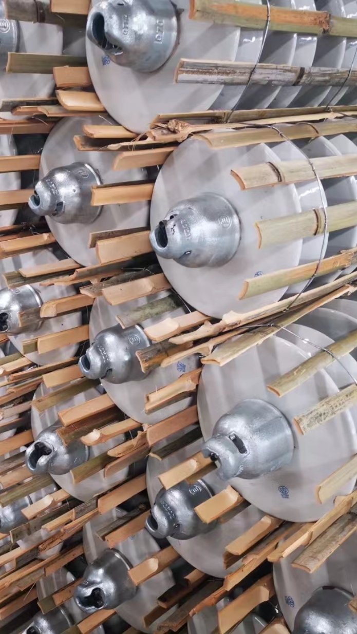 盘形悬式防污型瓷绝缘子