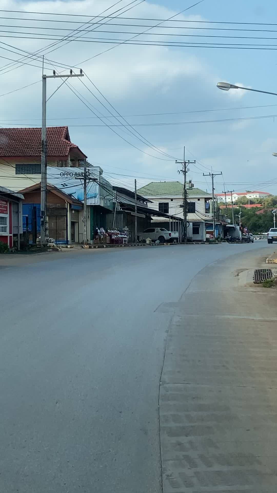 老挝 博胶省 金三角 进入老挝金三角核心东鹏,这里新闻上缉毒很厉害!