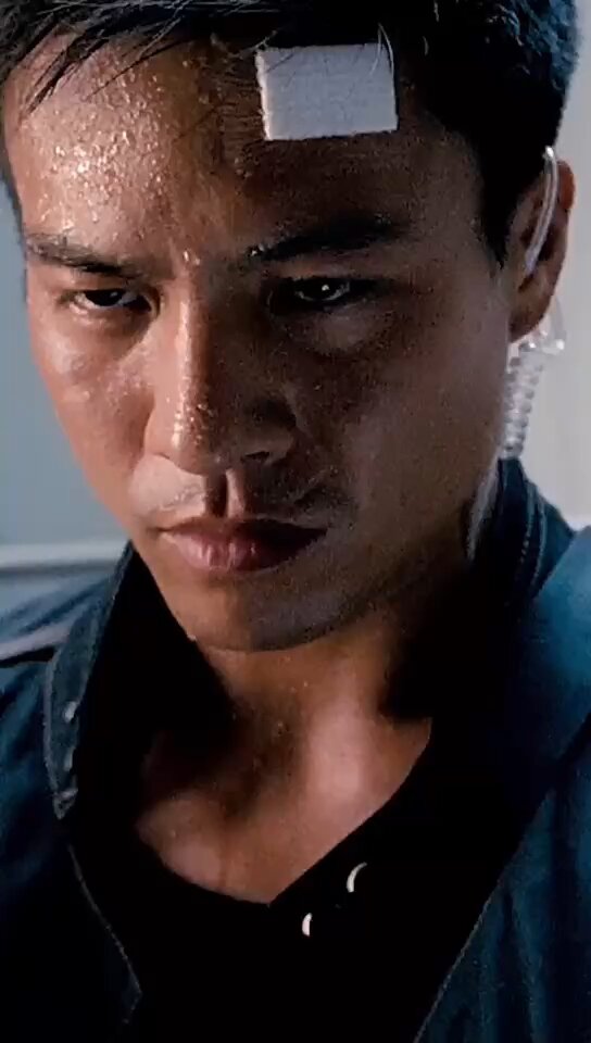 安志杰丨反派有多坏,穿上西装就有多帅