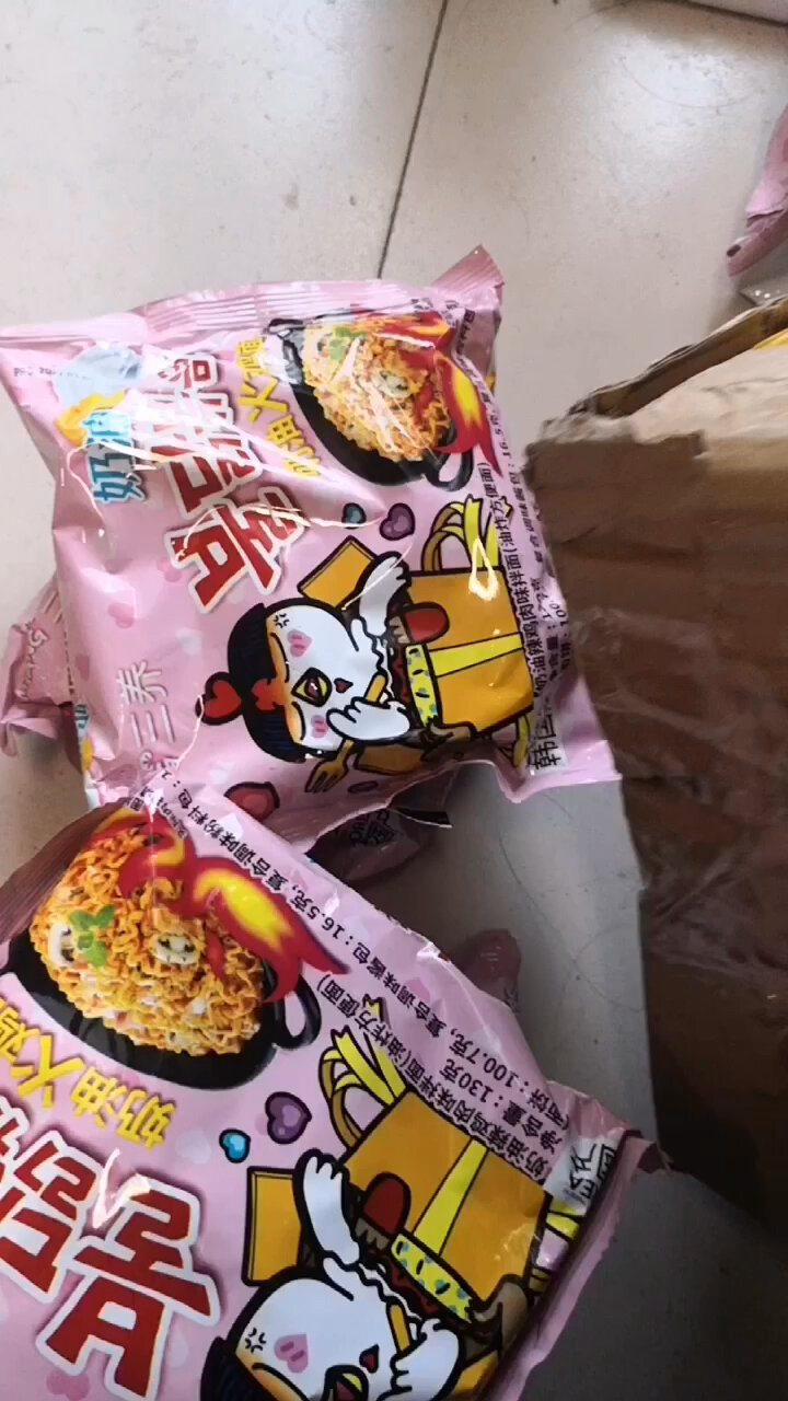 避雷!三养火鸡面,碎成干脆面