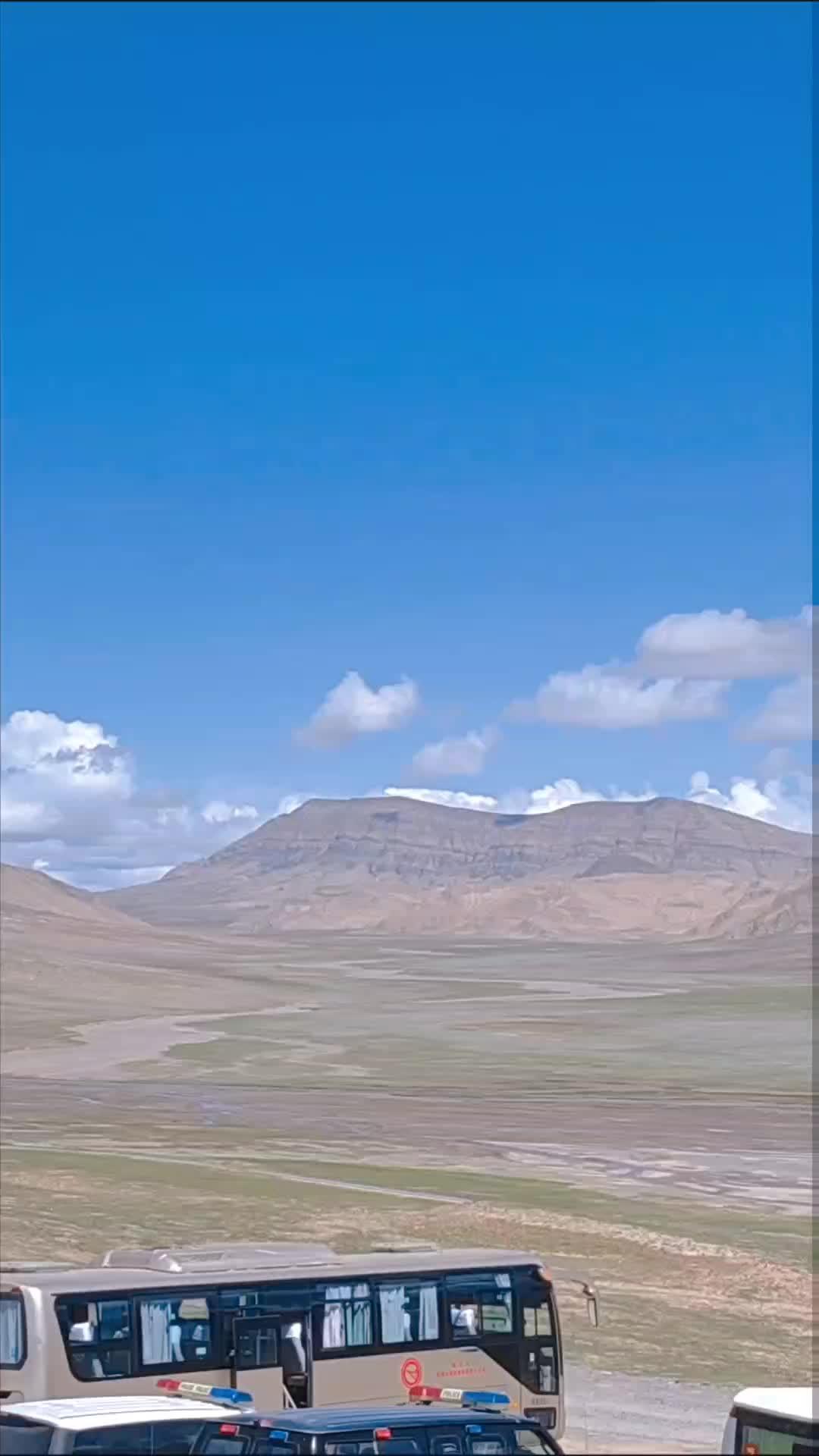 第三次,来到海拔4300米的昆仑山玉虚峰下!近距离接触这巍峨的群山!