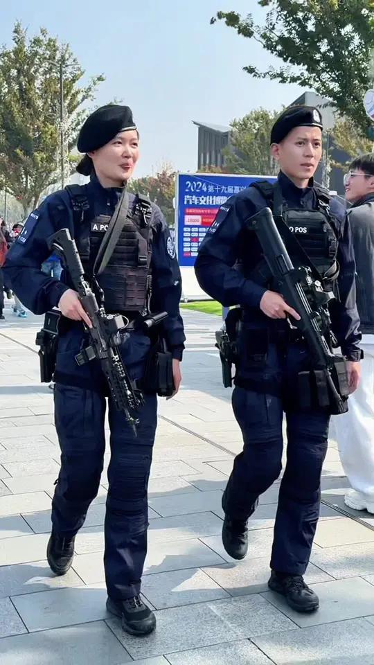 迪拜特警图片