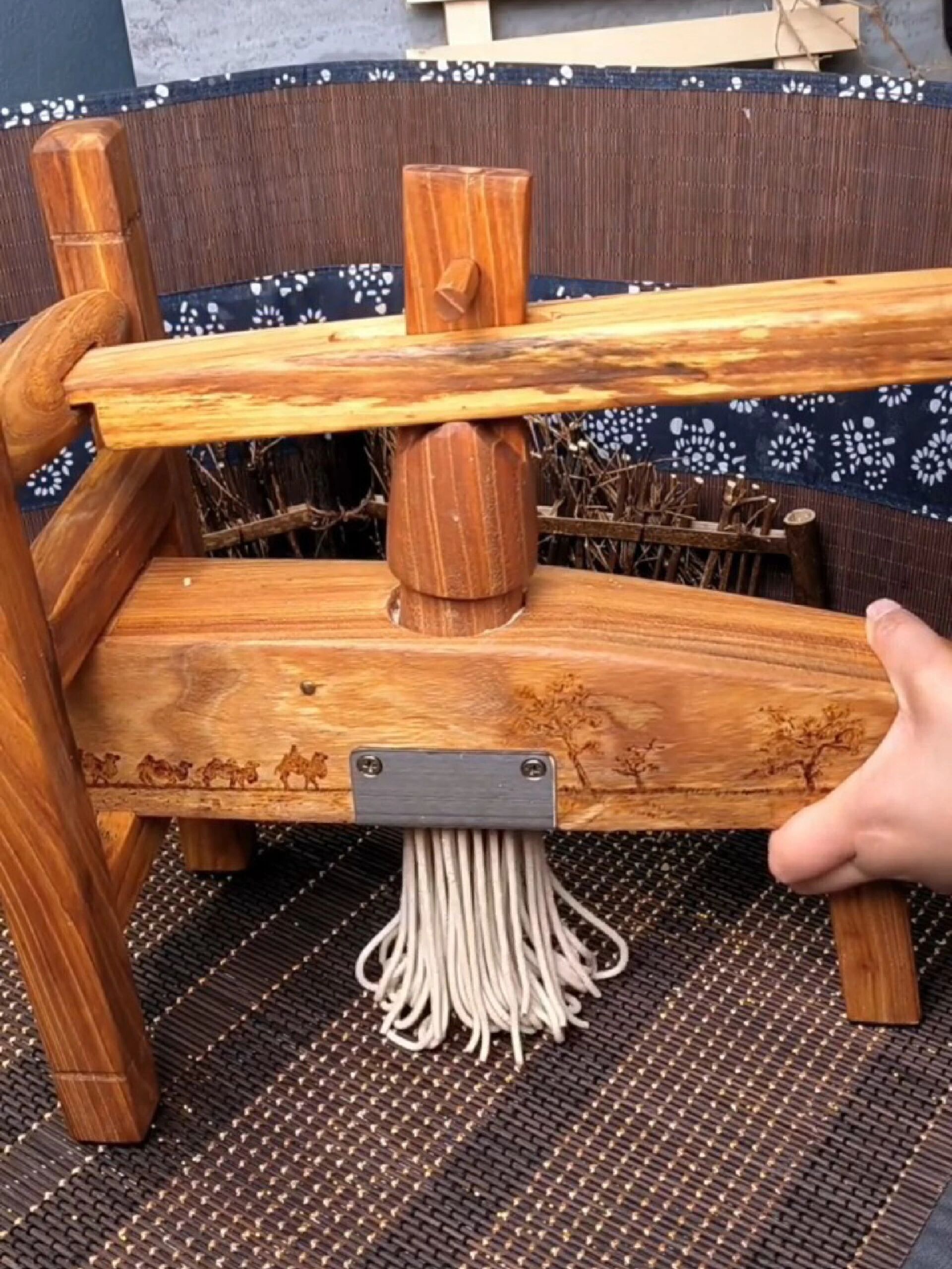 老物件饸烙床子