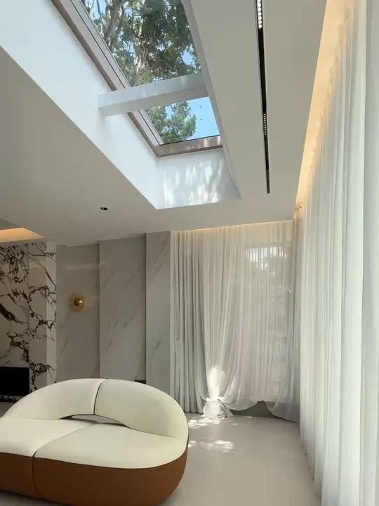 别墅地下室天井,像是大自然一幅灵动的画卷