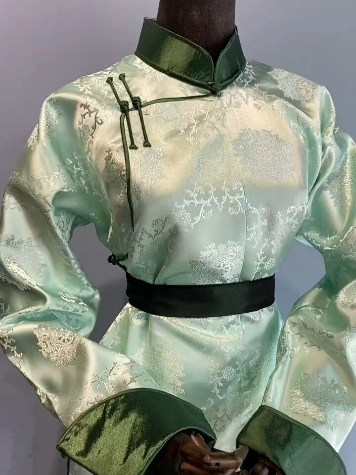 蒙古服饰～传统袍