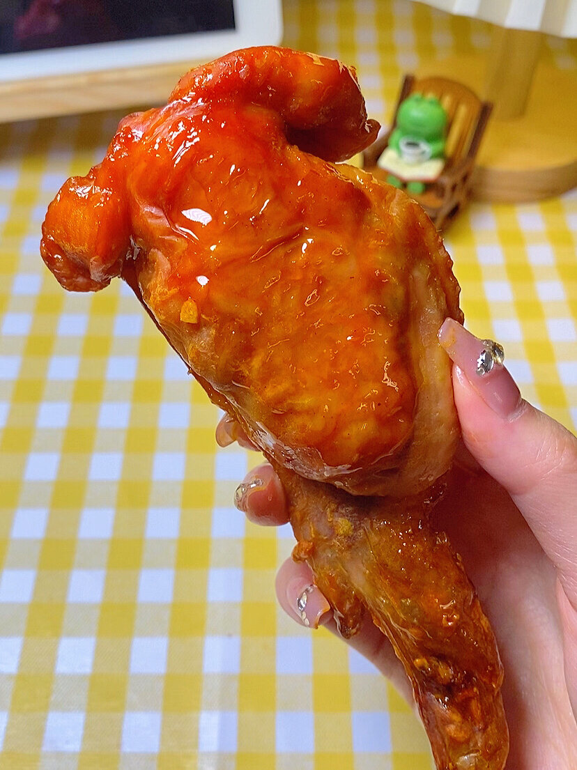 深夜偷吃是一种什么体验,鸡翅包饭太香了叭