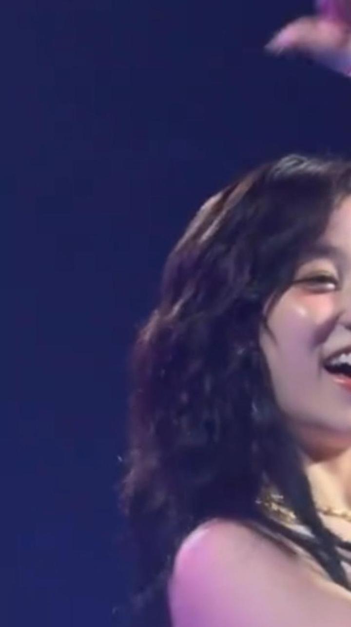 小狗耍帅掉毛了,爱丢装备的宋三岁 女娃世巡澳门