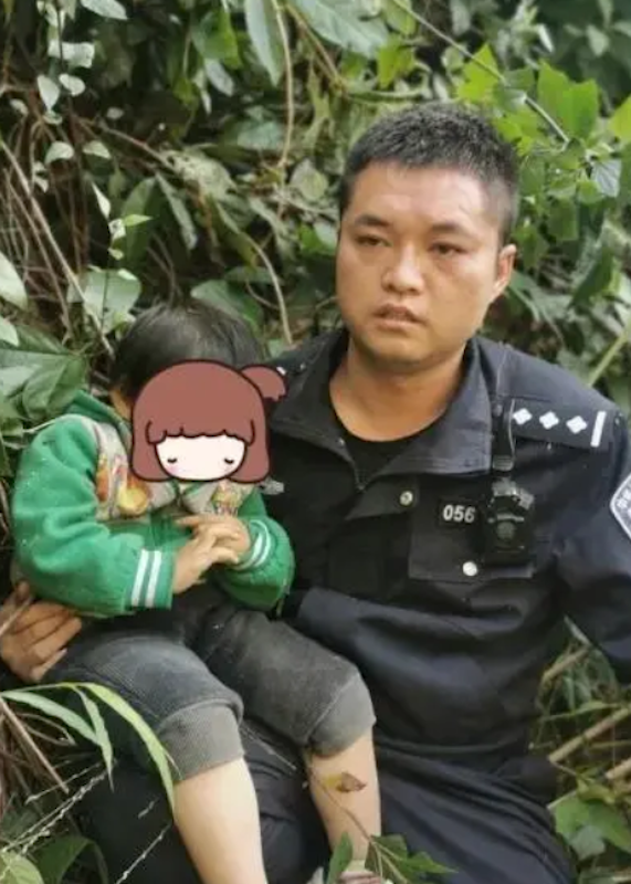 贵州一3岁女童被野猴抓走民警2小时寻回:不要怕,我们警察来了