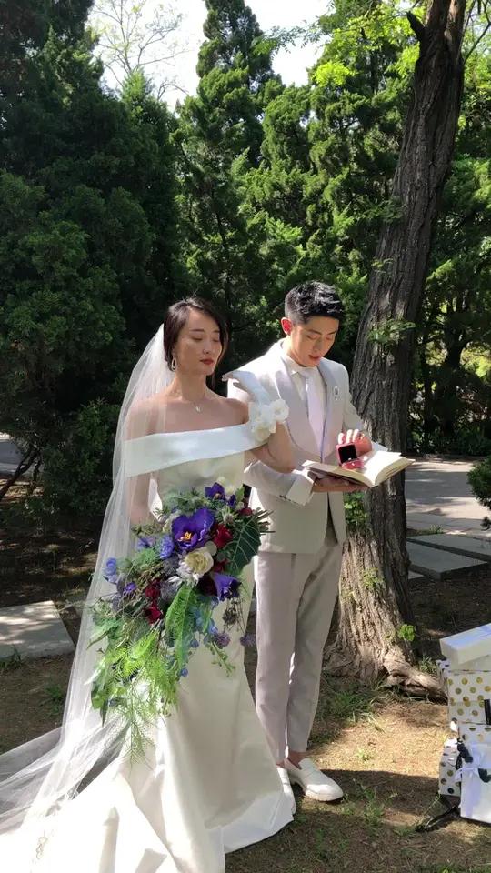 婚纱模特苗苗年龄图片