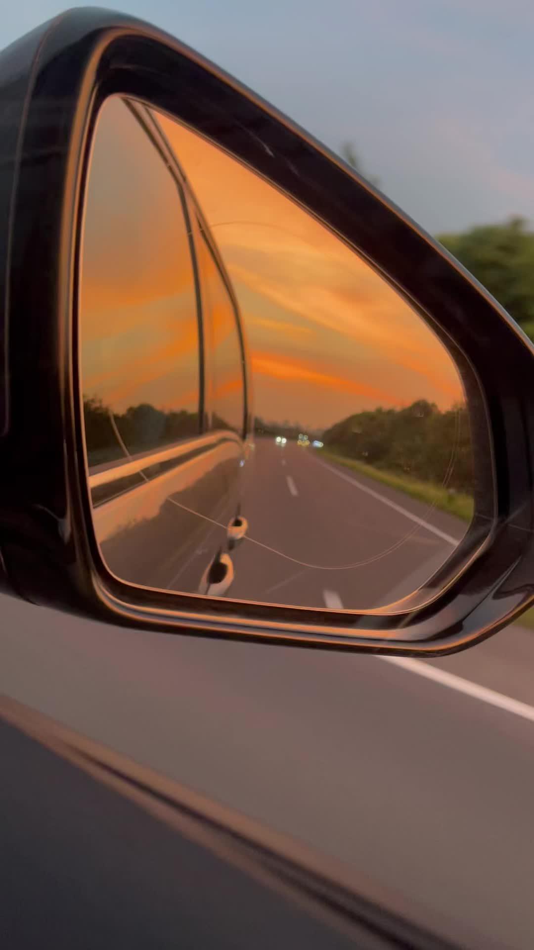 后视镜 后视镜里的风景