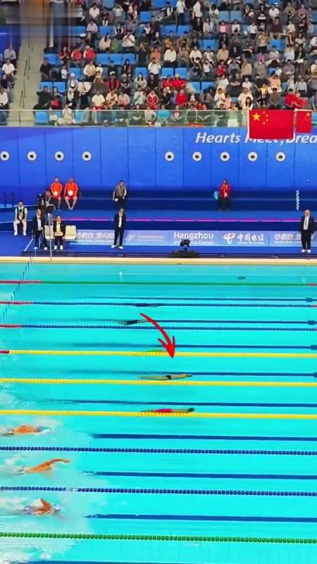 无臂飞鱼郭金城夺冠并破纪录网友快看他好像有隐形的翅膀来源人民网