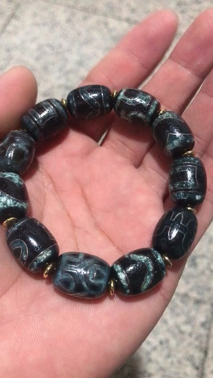 古象雄多图腾朱砂天珠一串,古老丰韵