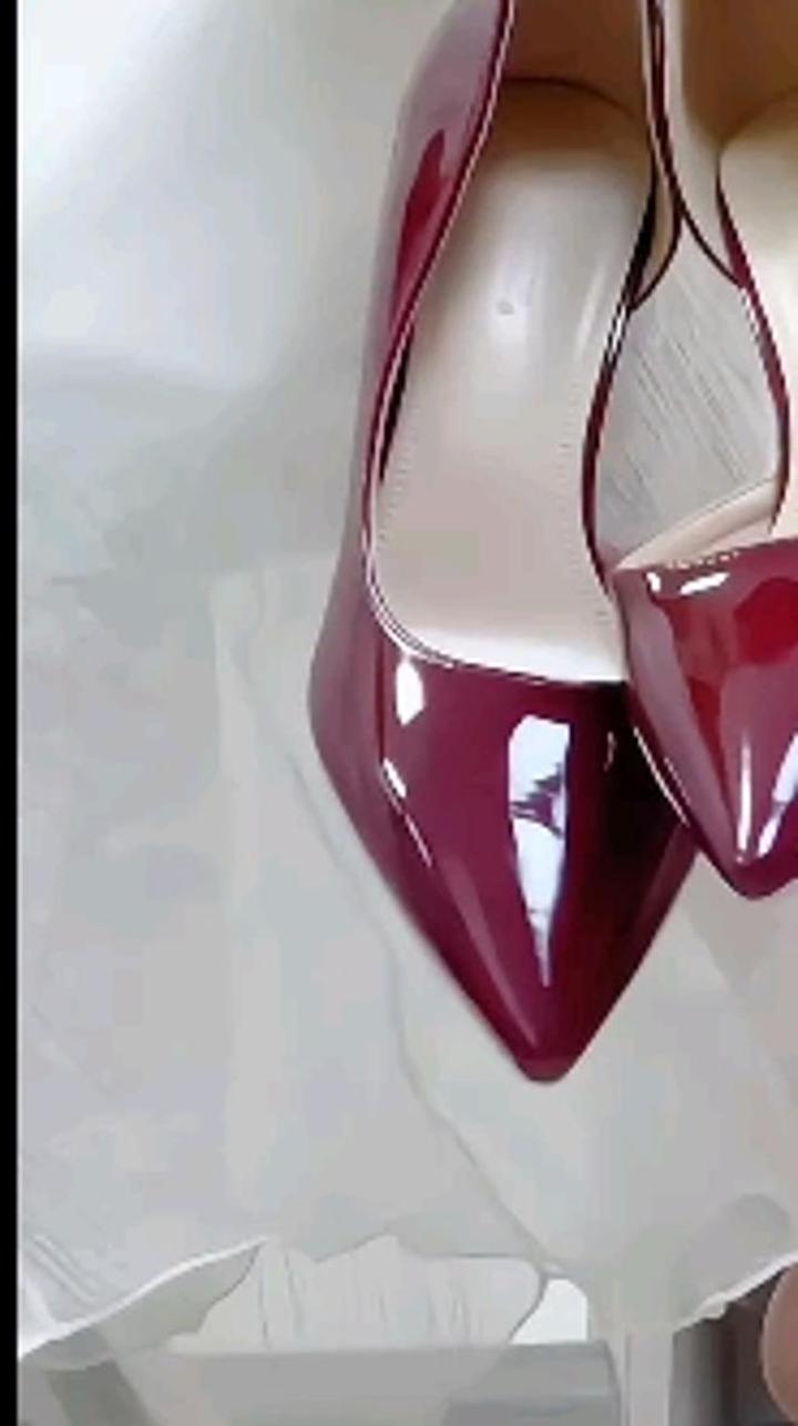 红色高跟鞋成功后几个号