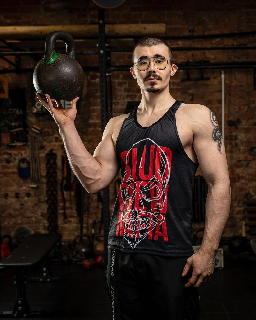 掰手腕冠军马克西姆教您壶铃手腕教学