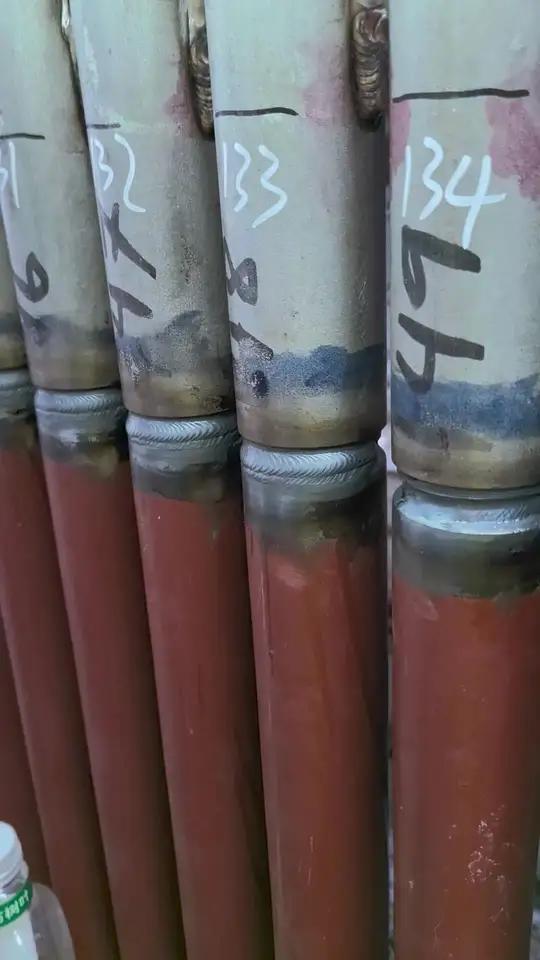 水冷壁一把搂效果焊工卢伟氩弧焊一把搂