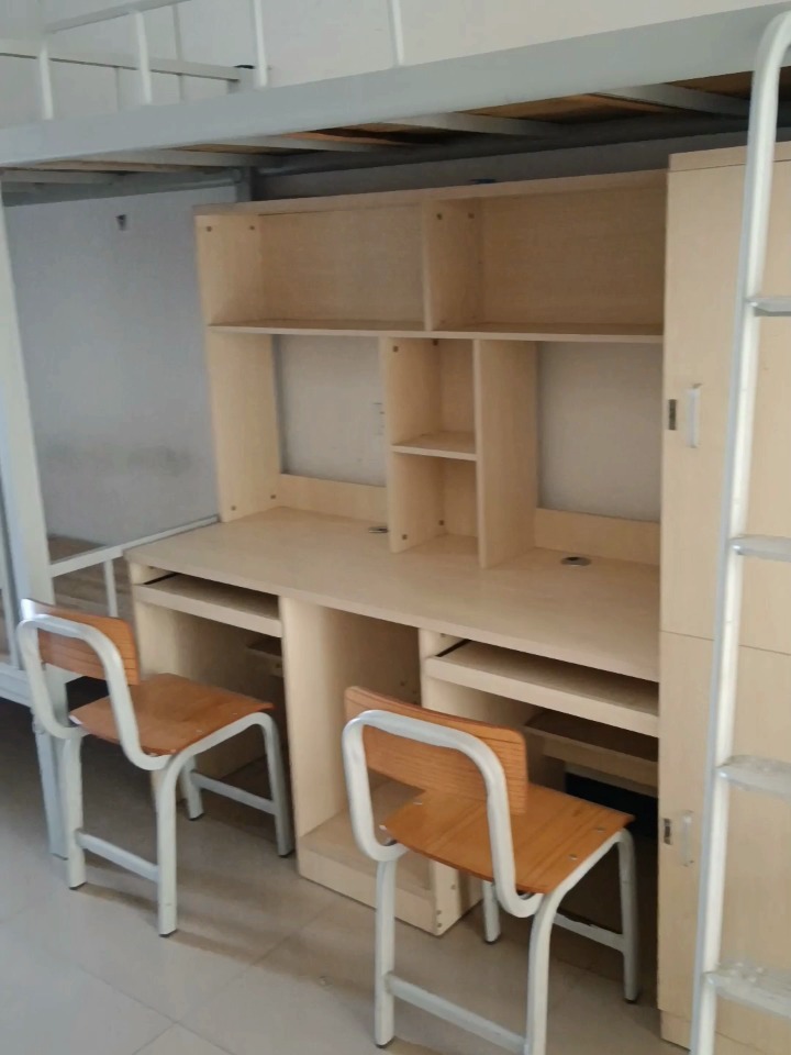 来梧州学院前的宿舍vs来梧州学院后的宿舍