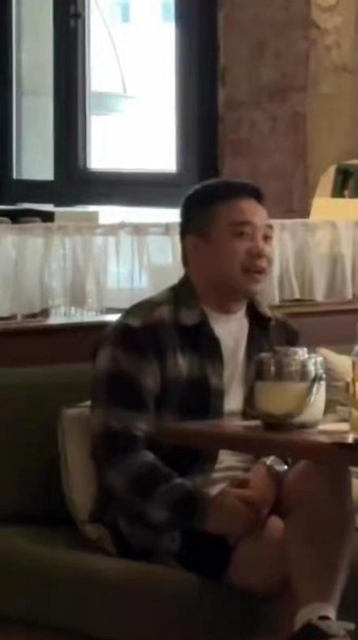 现在已经有高端西装联系药水哥合作