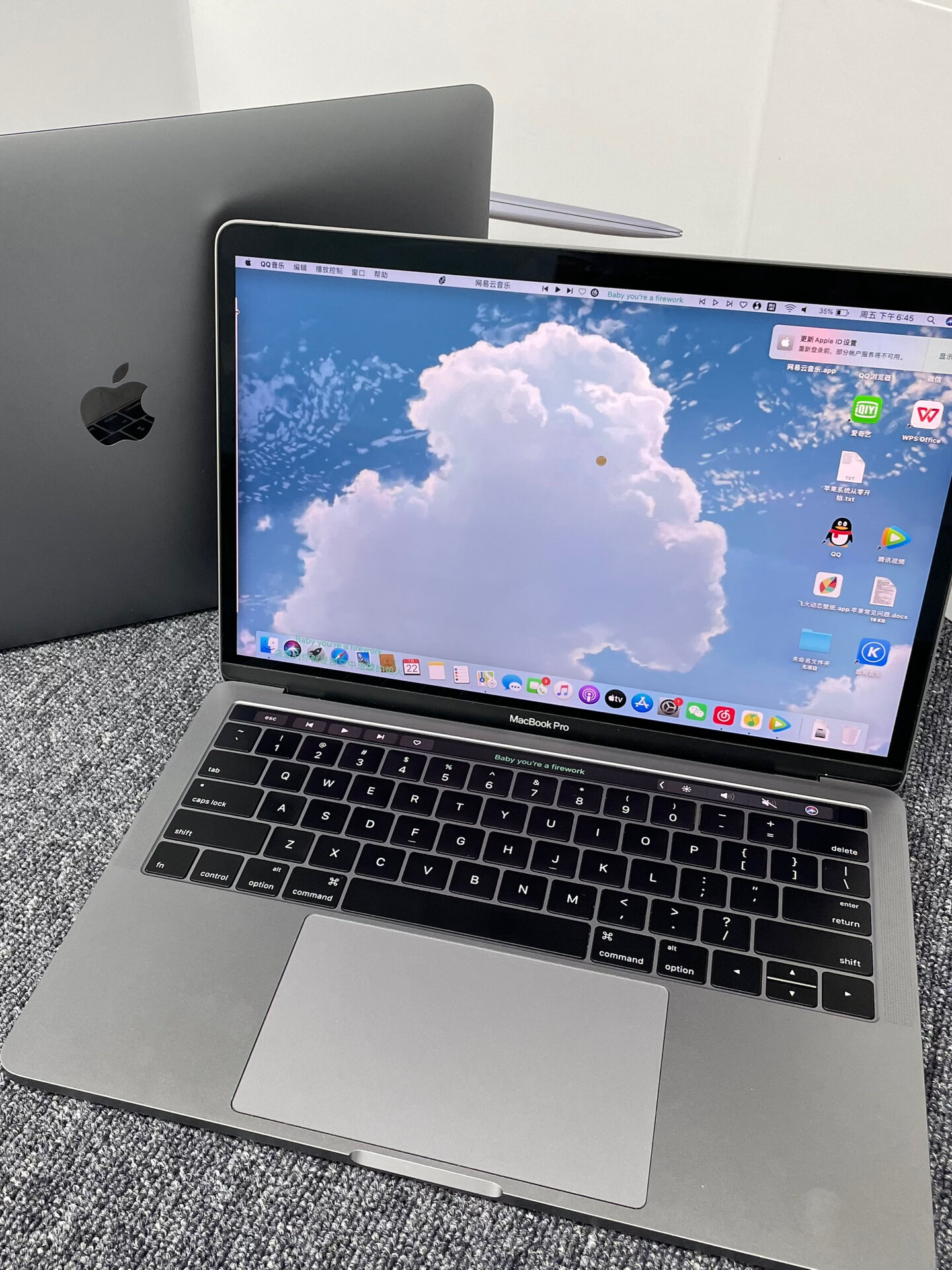 17年带触控条苹果高清笔记本电脑macbook pro款