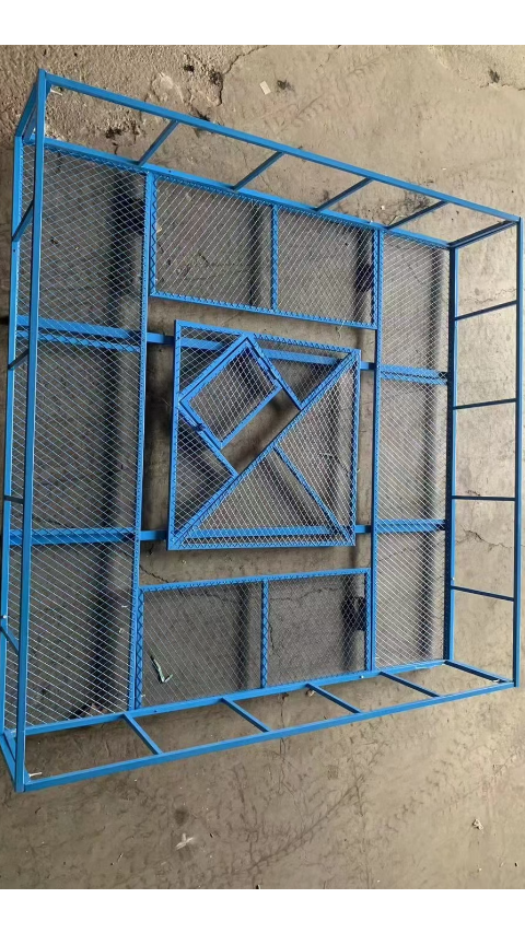 塔吊防攀爬网工地维修平台塔吊防护网