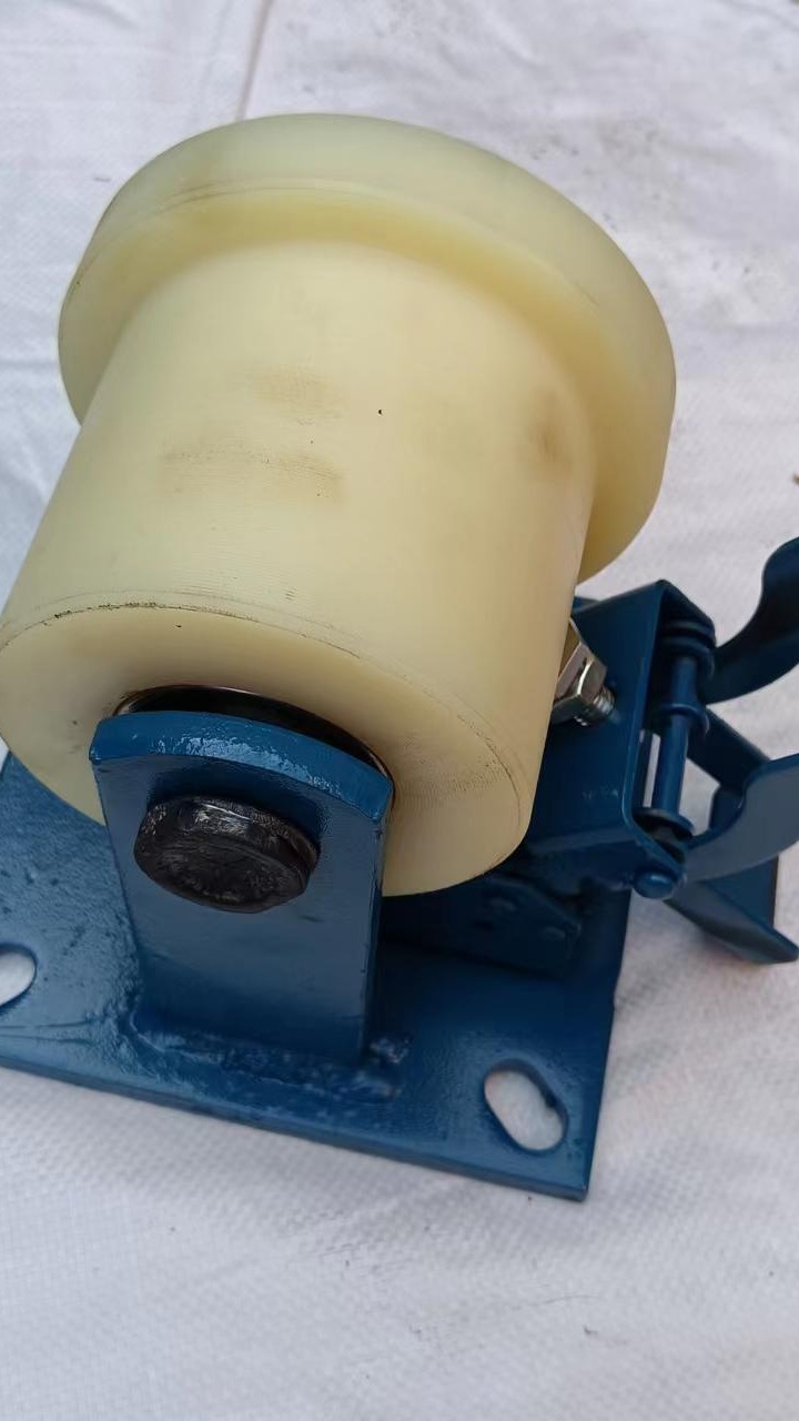 工字钢滑轮 工业重型半边轨道轮 浇筑尼龙钢轨车轮子 塑料滚轮-度小视