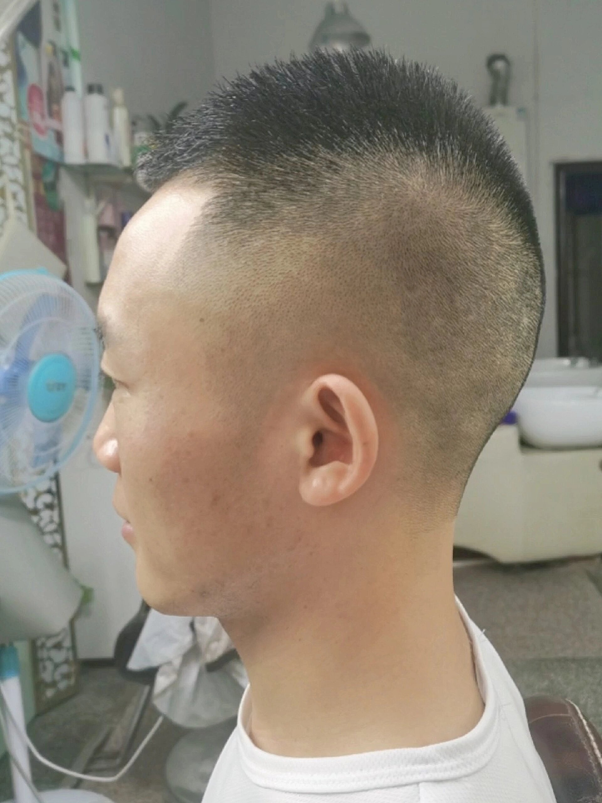男士精致三面光圆寸短碎精神干净免打理帅气