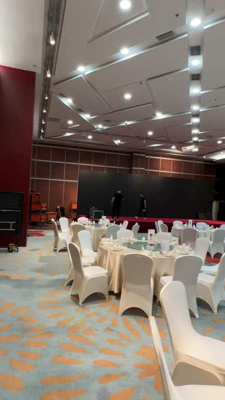 布场中舞台搭建灯光音响推荐大屏租赁会场布置会议服务