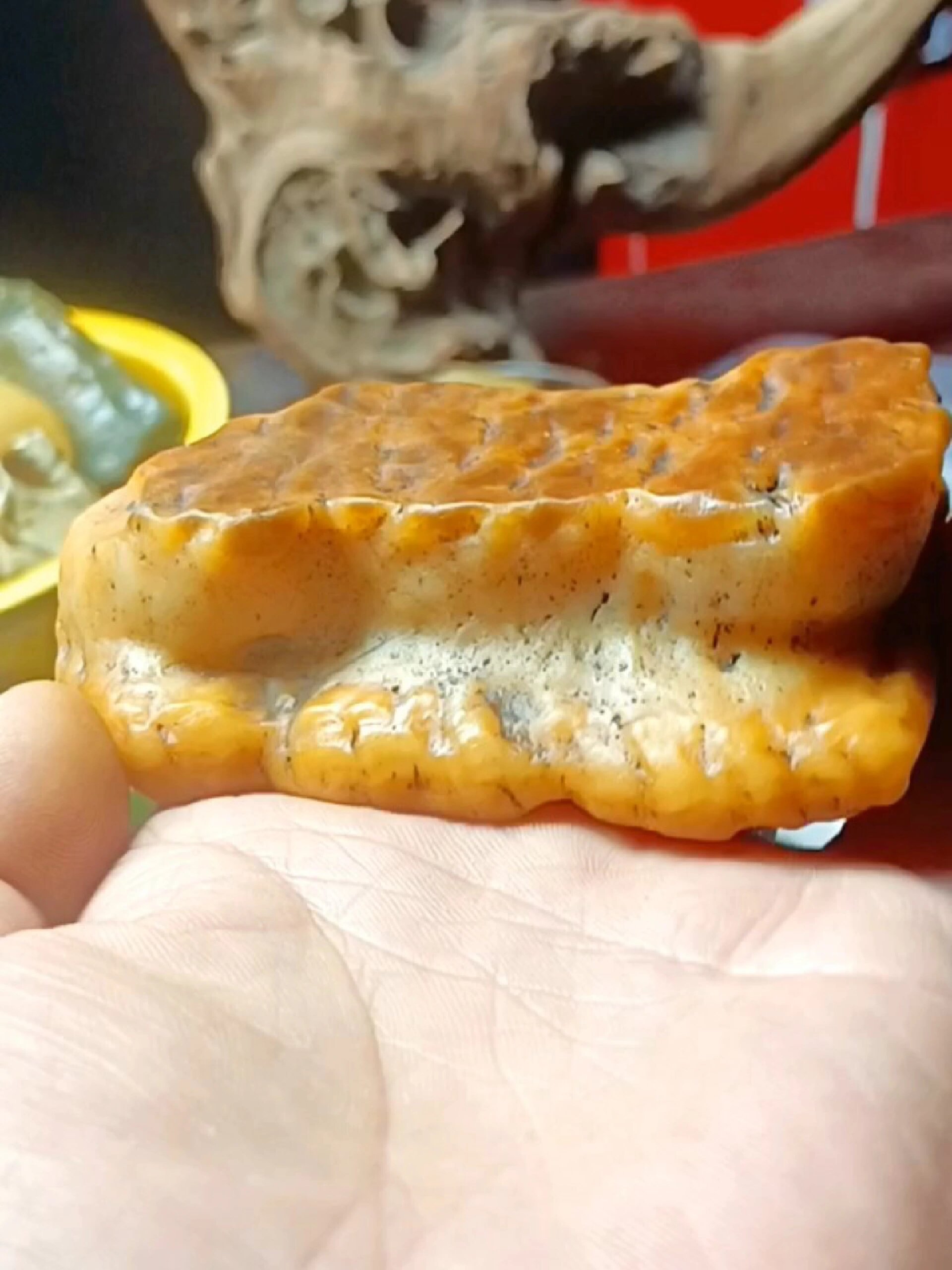 乌尔禾戈壁滩上的沙漠漆原石